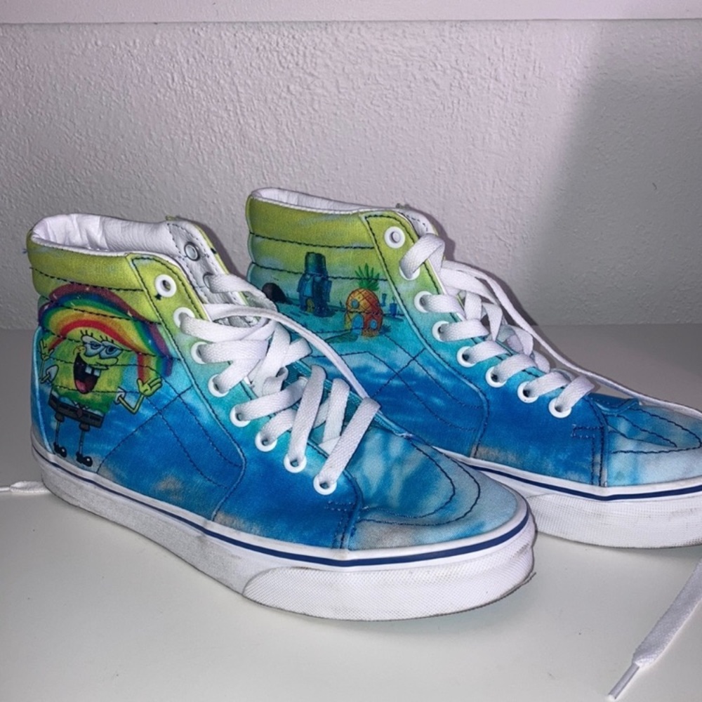 Lot of 2 Pairs of Vans Shoes barely worn